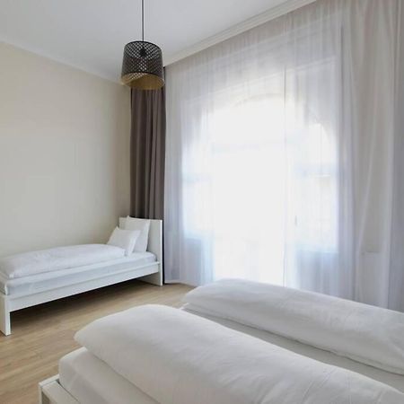 Premium Apartment By Hi5 - Astoria 4 Bedroom บูดาเปสต์ ภายนอก รูปภาพ